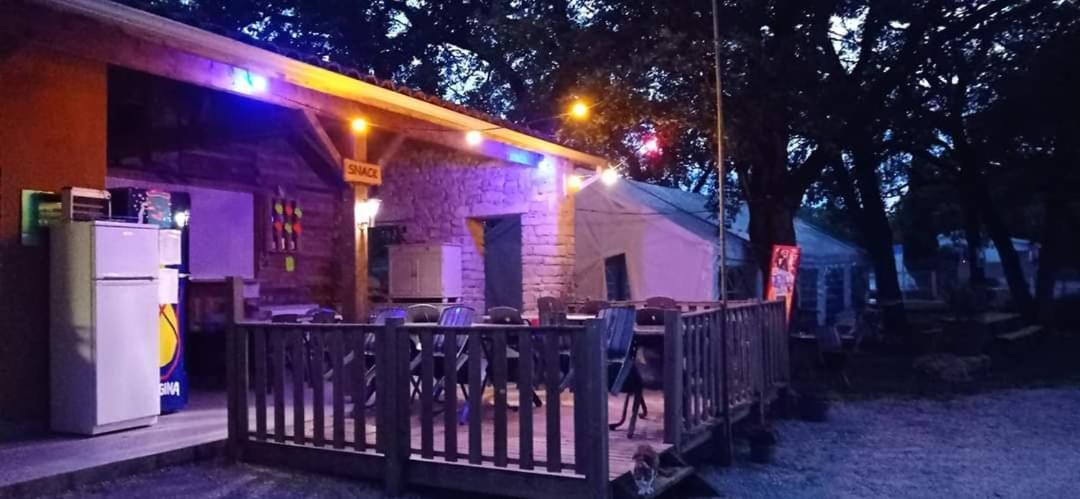 Camping Le Bel Air Mobil Home Le Cornouiller 4 Personnes Limogne-en-Quercy Εξωτερικό φωτογραφία